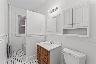 A three-minute walk from the Portland Museum of Art, the State