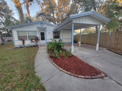 St. Johns River Home For Sale in Palatka Florida