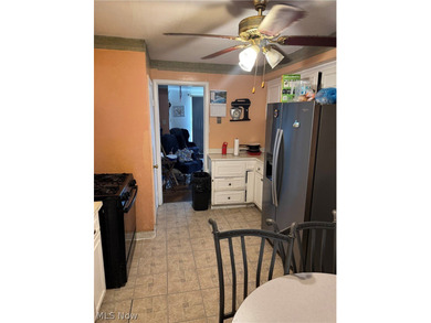 Investor opportunity in the heart of Euclid! This - photo 4