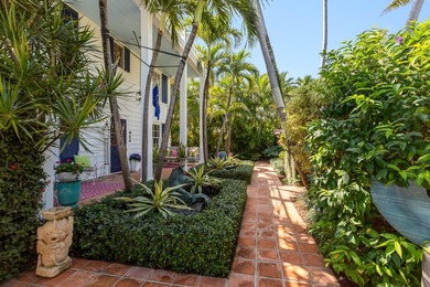 Experience the grandeur of this exceptional six bedroom, five - photo 8