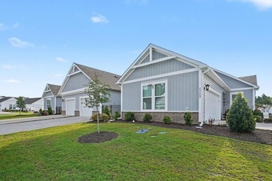 Welcome to this meticulously maintained 3-bedroom, 2-bathroom - photo 2