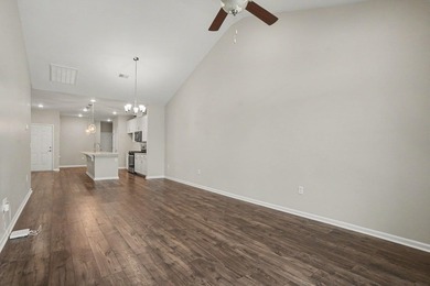 Welcome to this meticulously maintained 3-bedroom, 2-bathroom - photo 9