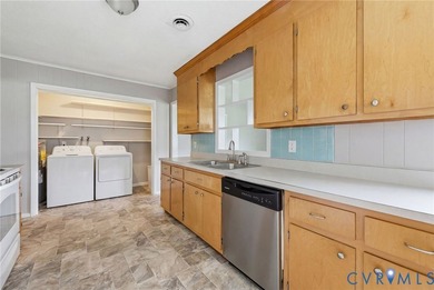 Welcome to this charming 3-bedroom, 1.5-bath home in the heart - photo 8