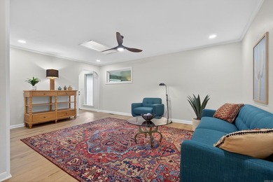 Fully Remodeled, New HVAC and Move-In Ready with a Private - photo 4