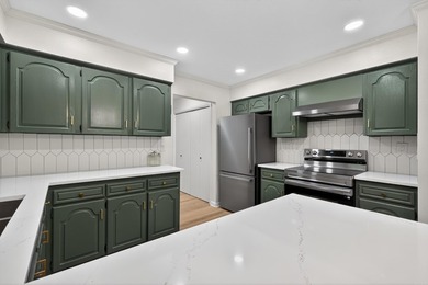 Fully Remodeled, New HVAC and Move-In Ready with a Private - photo 9