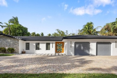 Tropical oasis in the heart of it all! This one-of-a-kind - photo 3