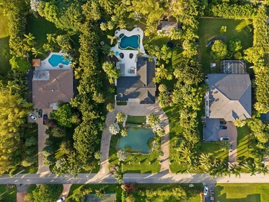 Tropical oasis in the heart of it all! This one-of-a-kind - photo 8