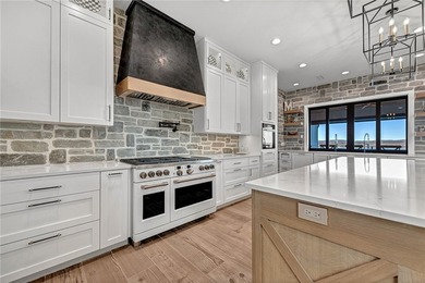 Experience lakefront living in this 2024 custom Beaver Lake - photo 11