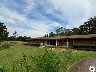 Bringle Lake Home For Sale in Texarkana Texas