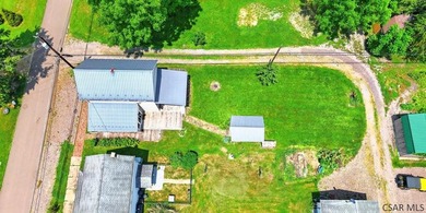 Welcome to this charming 2 bedroom 1 full bath home nestled in - photo 12