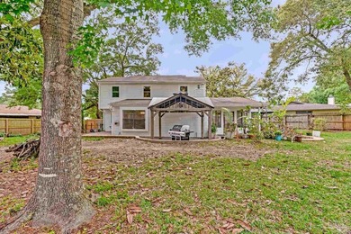 This house will go quick ...2443 square feet priced to sell! - photo 12