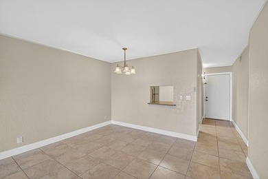 Best Value in Village Royale on the Green - Renovated, Move In - photo 12