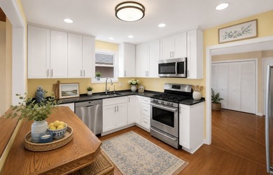 Life is Better on the Fox River! Welcome to this beautifully - photo 16