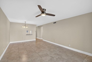 Best Value in Village Royale on the Green - Renovated, Move In - photo 17