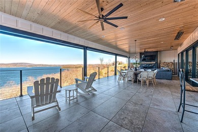 Experience lakefront living in this 2024 custom Beaver Lake - photo 18