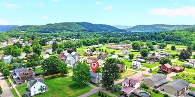 Welcome to this charming 2 bedroom 1 full bath home nestled in - photo 19