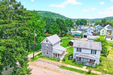 Welcome to this charming 2 bedroom 1 full bath home nestled in - photo 20