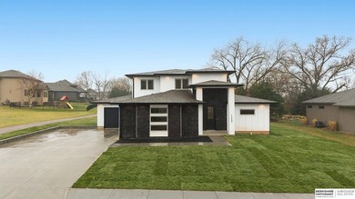 Complete and Move-In Ready! Presenting Gateway Custom Homes' - photo 1