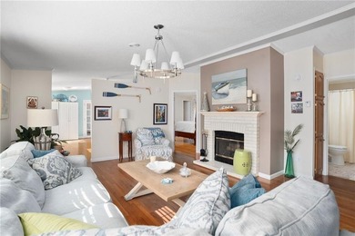 **55+ COMMUNITY! ALL OCCUPANTS MUST BE 55 OR OLDER** Welcome to - photo 9