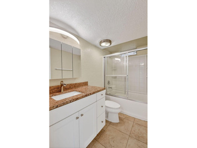 Best Value in Village Royale on the Green - Renovated, Move In - photo 38