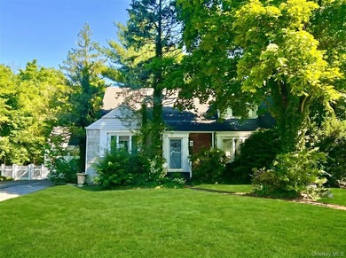 BEST VALUE 3 BEDROOM IN FLOWER HILL, ROSLYN Make this wonderful - photo 1