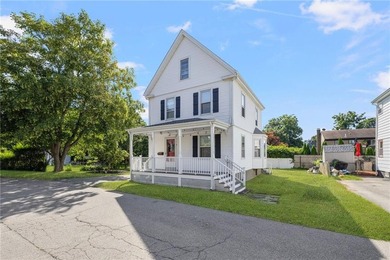 Traditional Newport Cottage off North Broadway neighborhood - photo 2
