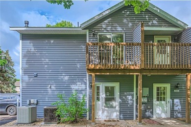 (private lake, pond, creek) Townhome/Townhouse For Sale in Shoreview Minnesota