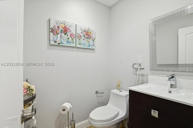 Executive home presented in the sought after neighborhood of The - photo 14