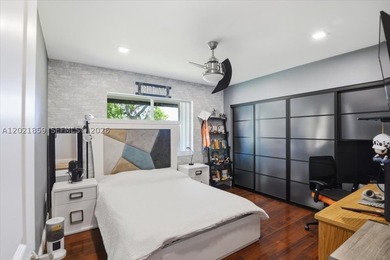 Executive home presented in the sought after neighborhood of The - photo 35