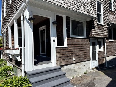 A true diamond in the rough, this classic Newport Dutch Colonial - photo 2