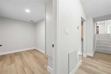 Welcome to your LAKEFRONT RETREAT! Tucked away in a tranquil - photo 3