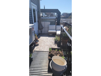 Perfectly Located right off Bedford Avenue in the Heart of - photo 5