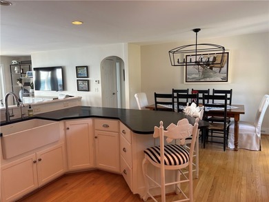 Exceptional waterfront property! Experience lakefront living at - photo 11
