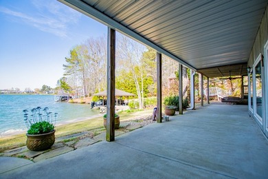 Experience the best of lake life in this stunning 5,000 sq ft - photo 11