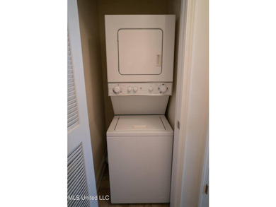 Beautiful Condo completely furnished!! One bedroom, One full - photo 15