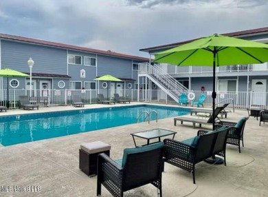 Beautiful Condo completely furnished!! One bedroom, One full - photo 16