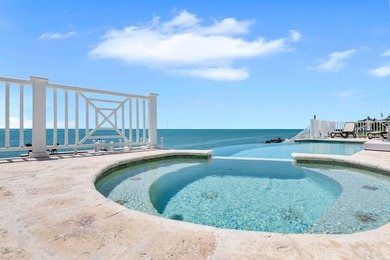 Private oceanfront estate behind the gates of Tingler Island - photo 3