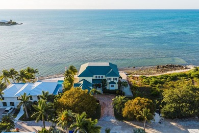 Private oceanfront estate behind the gates of Tingler Island - photo 6