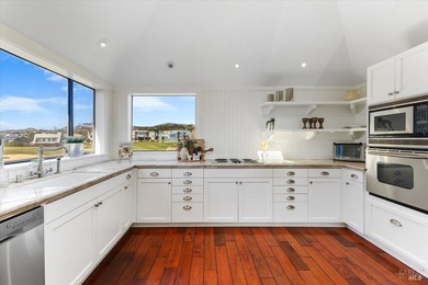 Experience the ultimate coastal retreat in beautiful Bodega Bay - photo 10