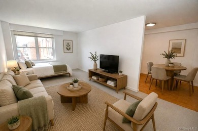 Welcome to this bright and inviting studio CO-OP in the - photo 1