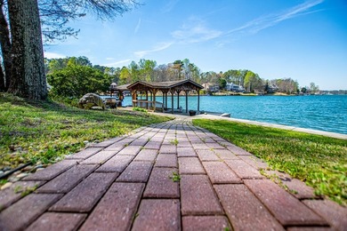 Experience the best of lake life in this stunning 5,000 sq ft - photo 31