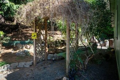 Peaceful, park-like setting at the end of a quiet cul-de-sac - photo 42