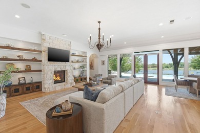 Where distinctive architecture meets an unforgettable lake-view - photo 4
