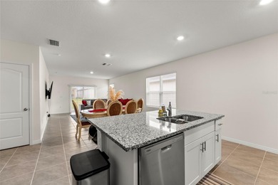 UNFURNISHED!!! Welcome to your dream home in a resort-style - photo 7