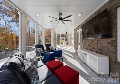 Tranquil Waterfront Estate with Unmatched Multigenerational - photo 11
