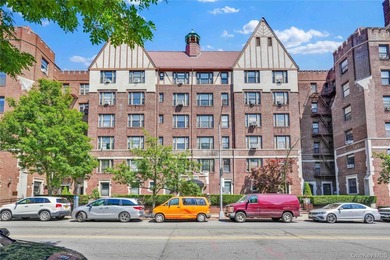 Welcome to 109-14 Ascan Avenue, Unit 5A, a bright and inviting - photo 1