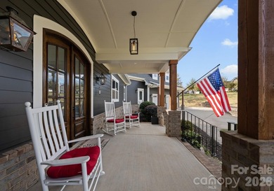 Tranquil Waterfront Estate with Unmatched Multigenerational - photo 12
