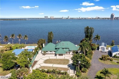 Welcome to 752 Overiver Drive. This stunning estate offers - photo 3