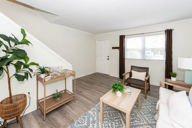 Welcome to Mepkin Place, where modern updates, low-maintenance - photo 4