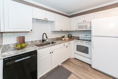 Welcome to Mepkin Place, where modern updates, low-maintenance - photo 7
